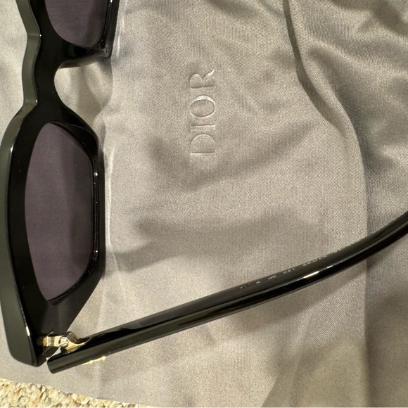 Chanel ch5509 square sunglasses with case - Picture 8 of 15
